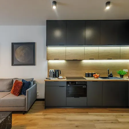 Emihouse Krakovska Апартаменты Жешув