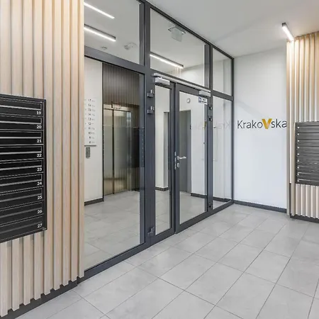 Emihouse Krakovska * ジェシュフ