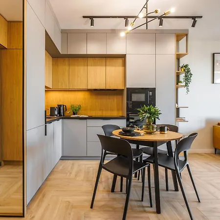 Emihouse Krakovska Апартаменты Жешув