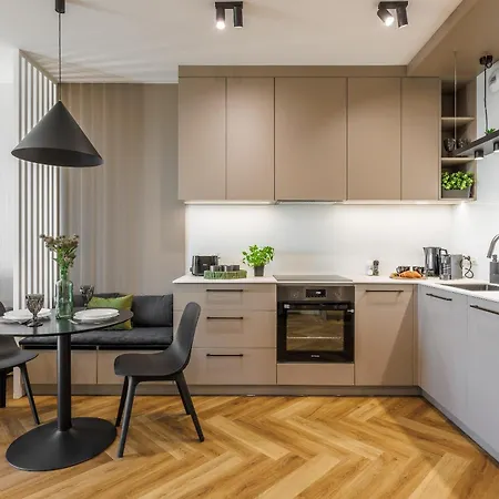 Emihouse Krakovska Апартаменты Жешув